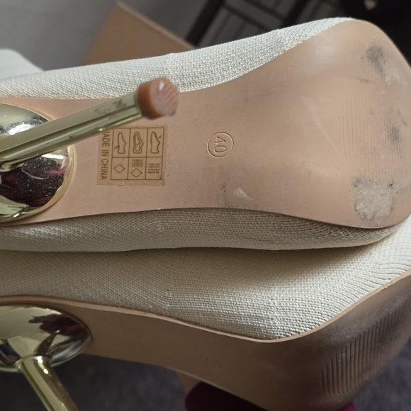 Heels - Picture 3 of 3